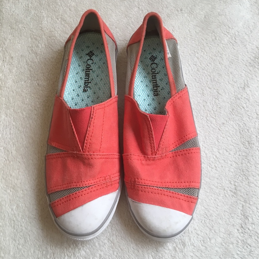 Columbia Slip on water shoes 7.5